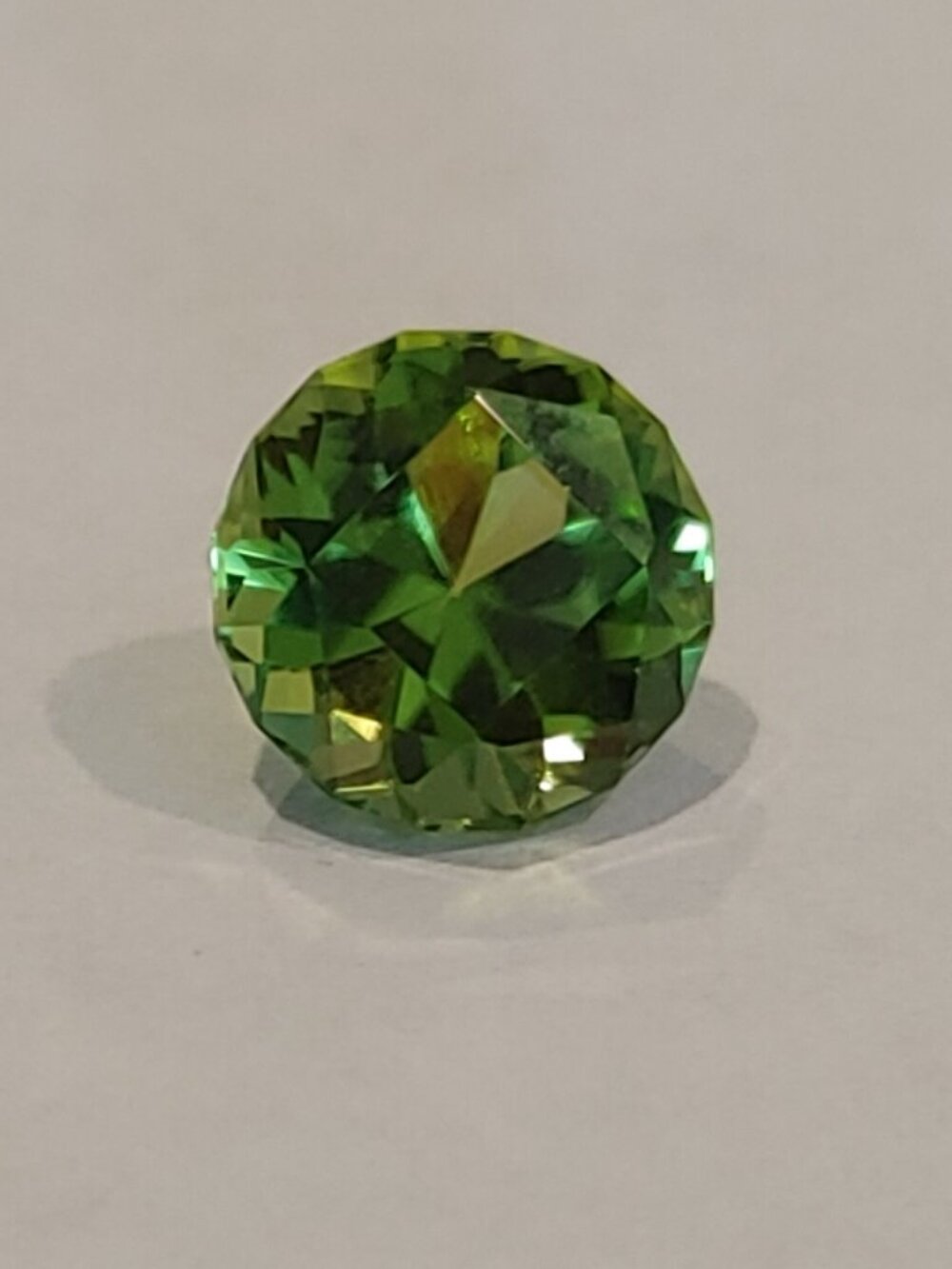 Lively Green Round Peridot–Brilliantly Faceted and Ready to Set *ARIZONA PERIDOT